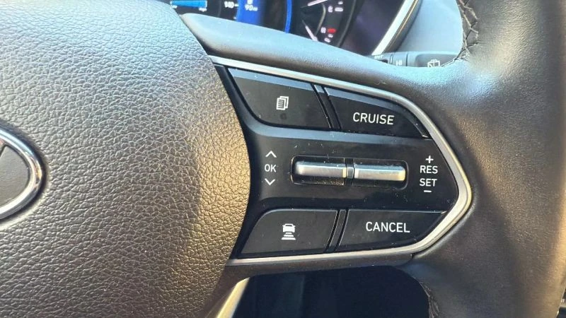 2019 Hyundai Santa Fe - Image 11 of 12