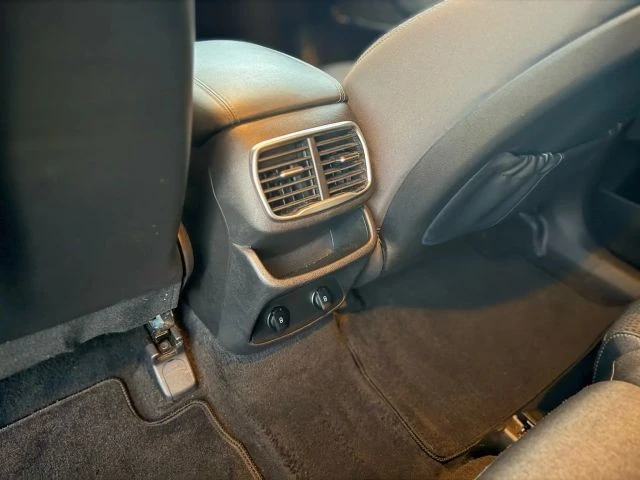 2019 Hyundai Santa Fe - Image 17 of 21