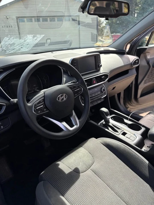 2019 Hyundai Santa Fe - Image 6 of 7