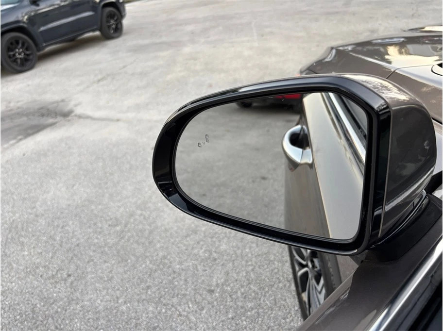 2019 Hyundai Santa Fe - Image 19 of 21