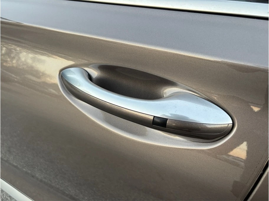 2019 Hyundai Santa Fe - Image 18 of 21