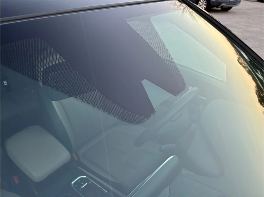 2019 Hyundai Santa Fe - Image 12 of 21