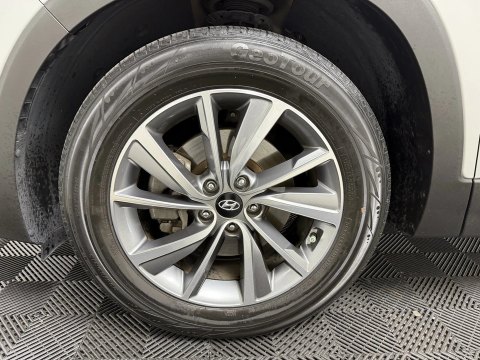 2019 Hyundai Santa Fe - Image 12 of 12