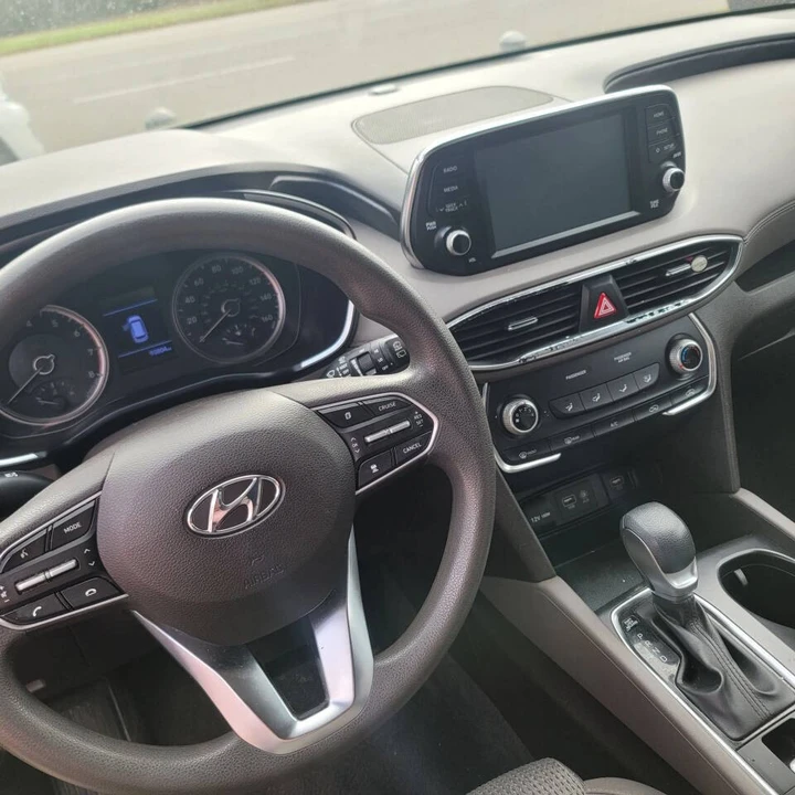 2019 Hyundai Santa Fe - Image 6 of 12