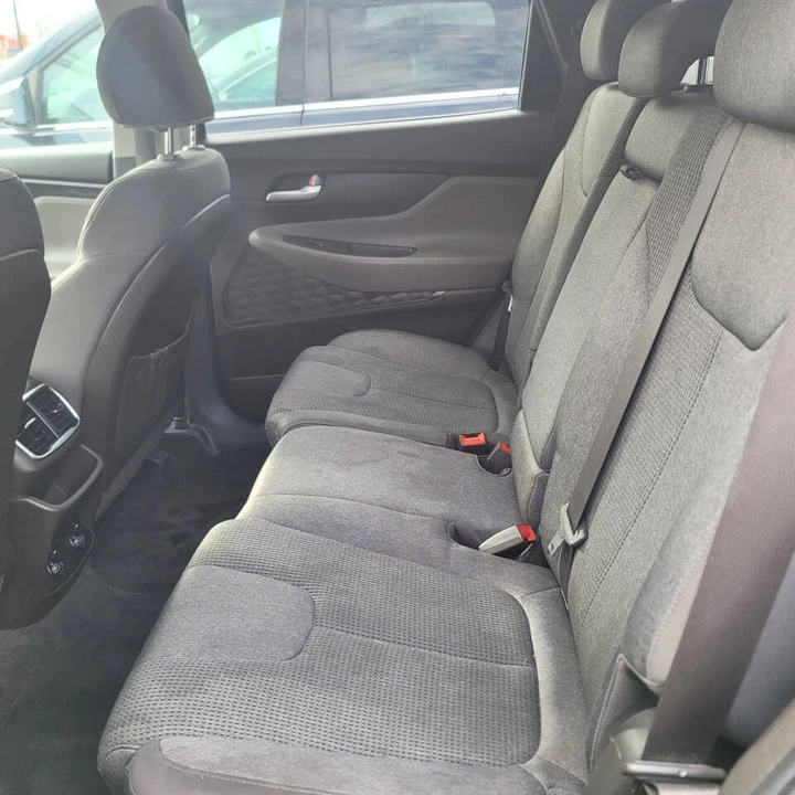 2019 Hyundai Santa Fe - Image 7 of 12