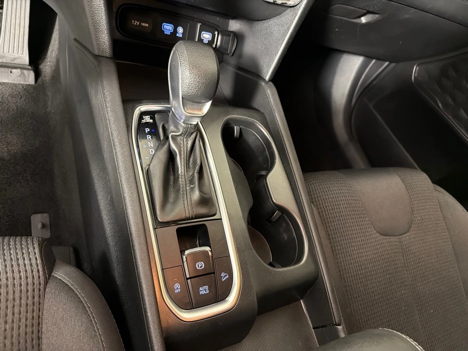 2019 Hyundai Santa Fe - Image 16 of 21