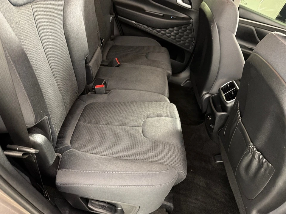 2019 Hyundai Santa Fe - Image 20 of 21