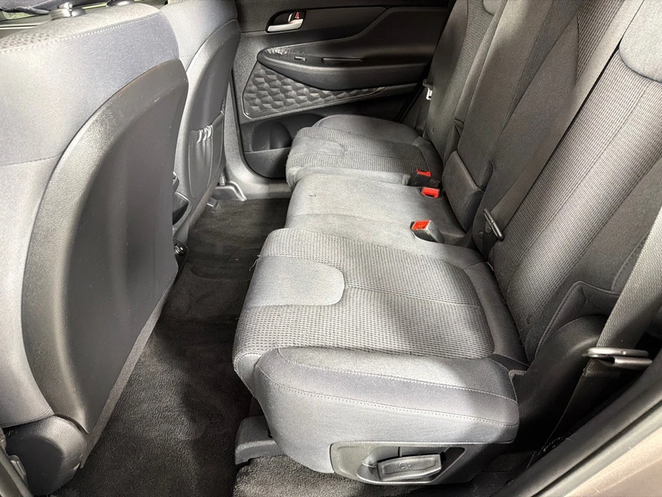 2019 Hyundai Santa Fe - Image 17 of 21