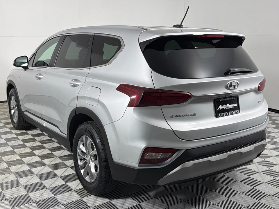 2019 Hyundai Santa Fe - Image 7 of 12