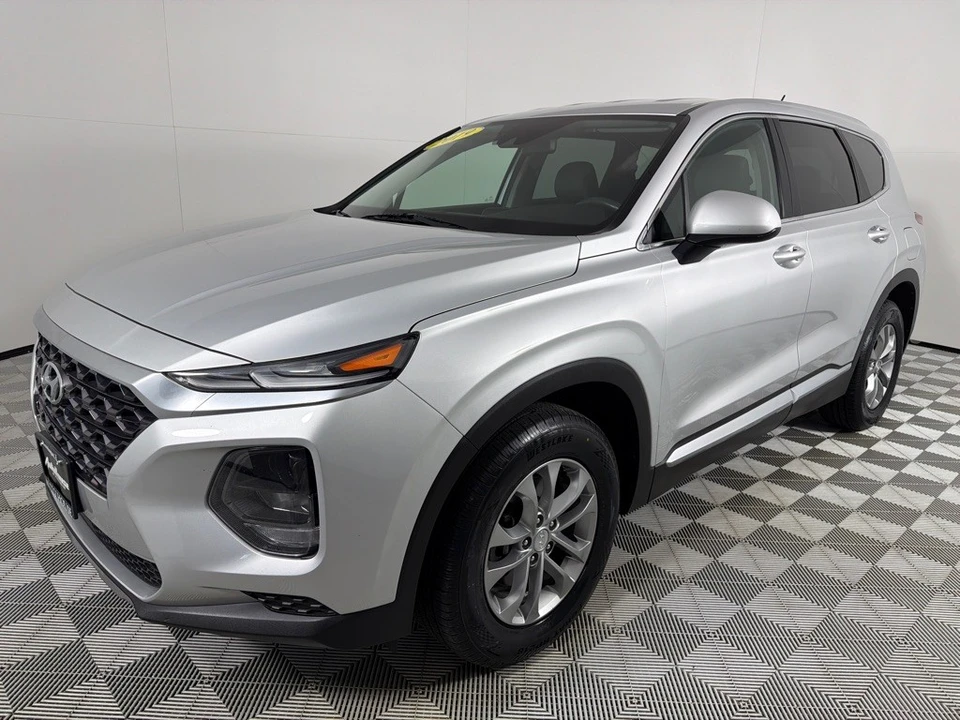 2019 Hyundai Santa Fe - Image 9 of 12
