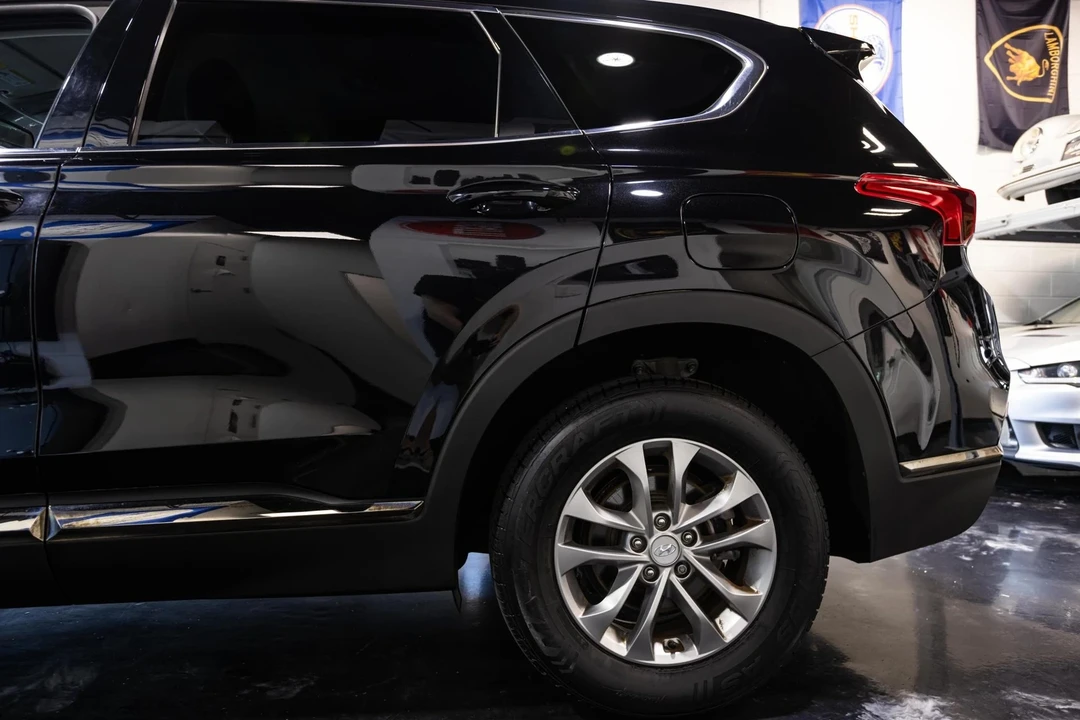 2019 Hyundai Santa Fe - Image 8 of 21