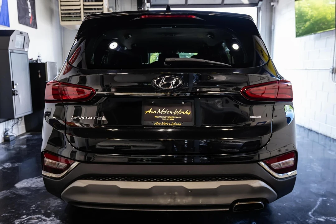 2019 Hyundai Santa Fe - Image 11 of 21