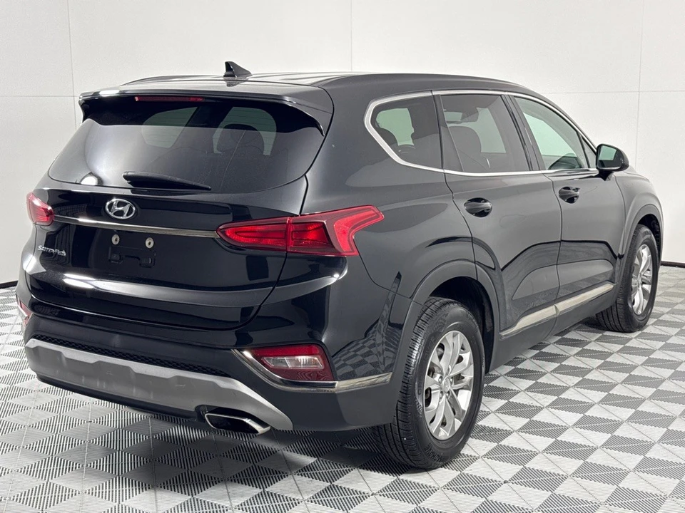 2019 Hyundai Santa Fe - Image 5 of 21