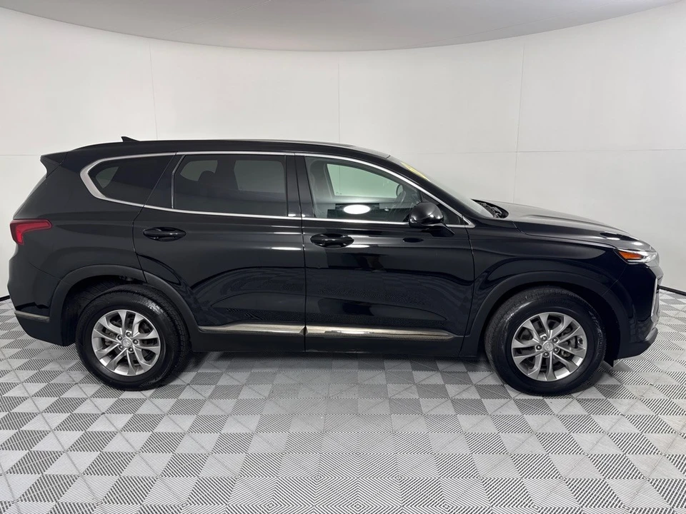 2019 Hyundai Santa Fe - Image 4 of 21