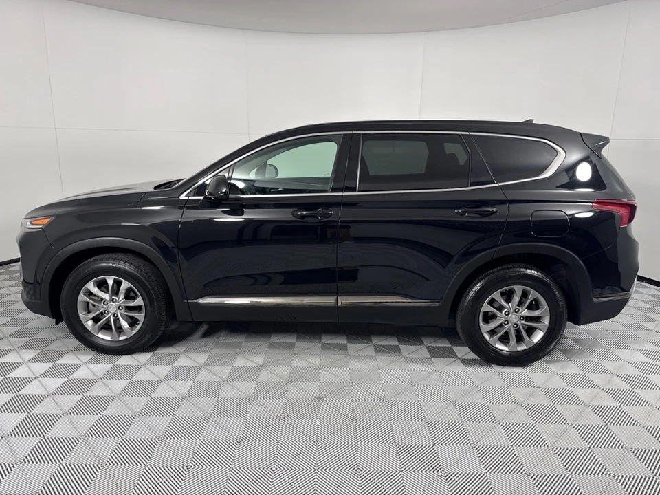 2019 Hyundai Santa Fe - Image 9 of 21