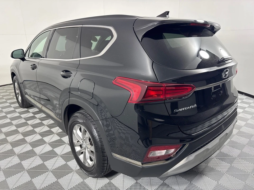 2019 Hyundai Santa Fe - Image 8 of 21