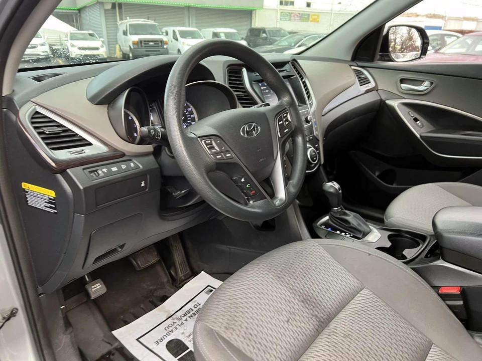 2019 Hyundai Santa Fe - Image 10 of 21