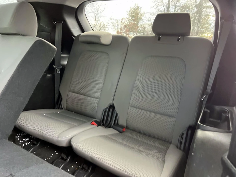 2019 Hyundai Santa Fe - Image 15 of 21