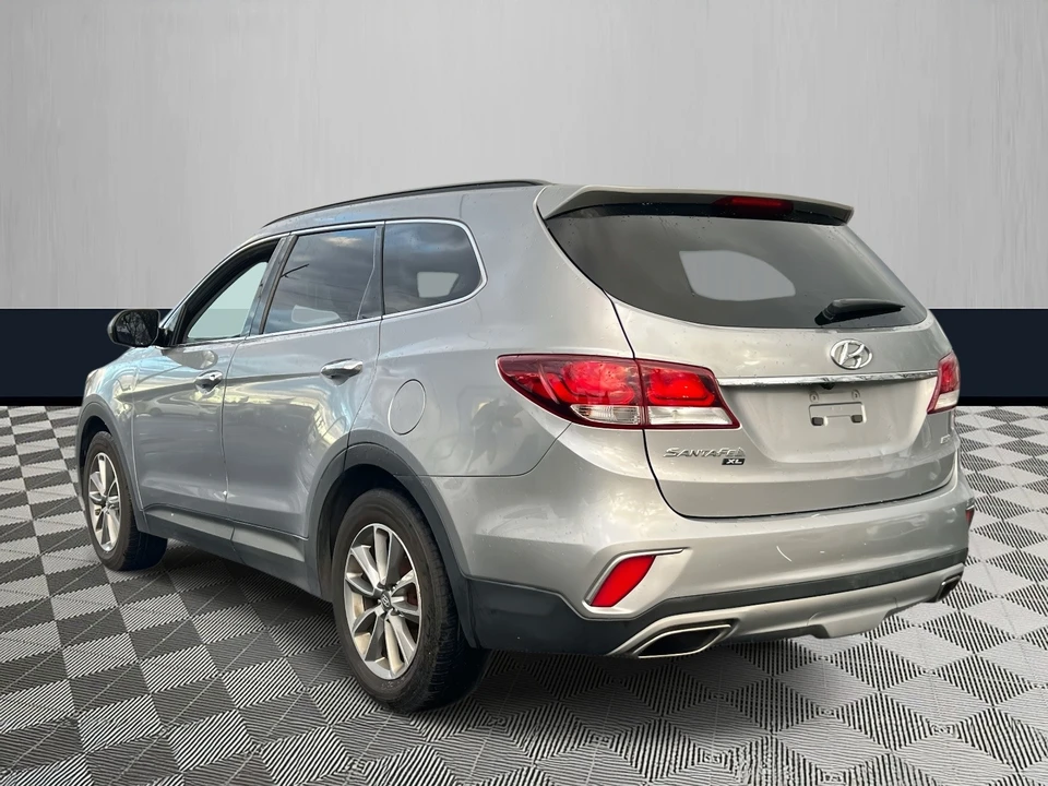 2019 Hyundai Santa Fe - Image 4 of 21