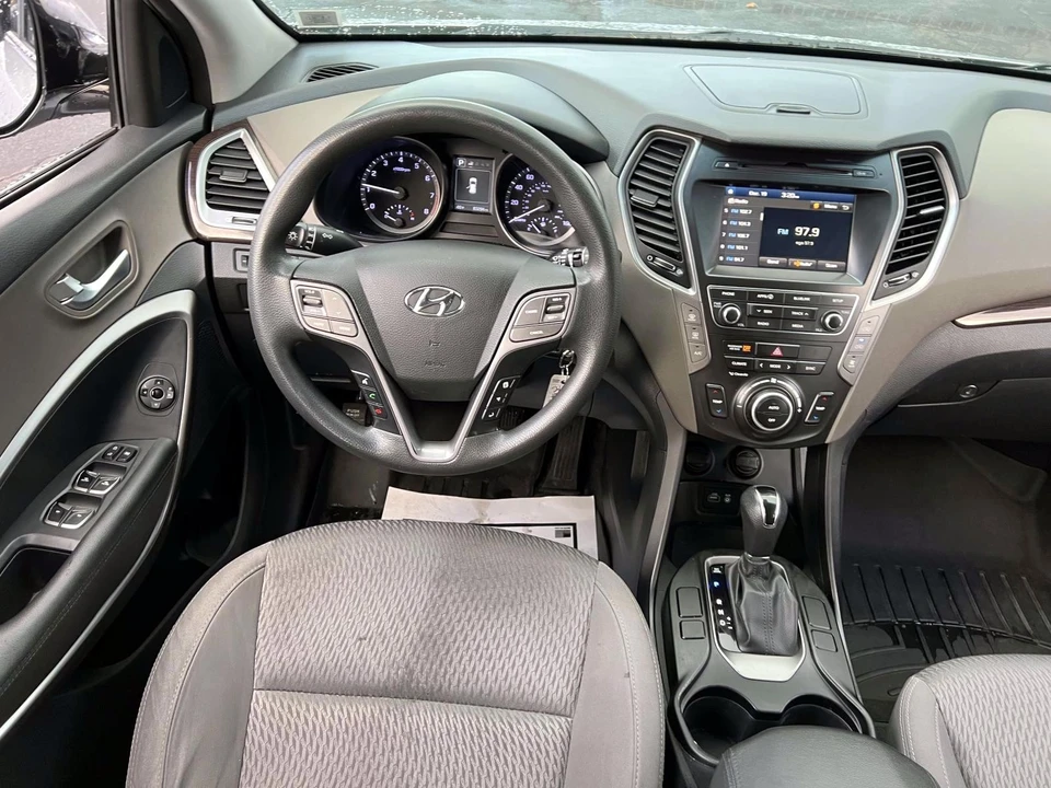 2019 Hyundai Santa Fe - Image 14 of 21