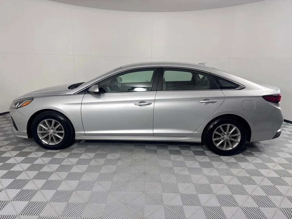 2019 Hyundai Sonata - Image 9 of 12