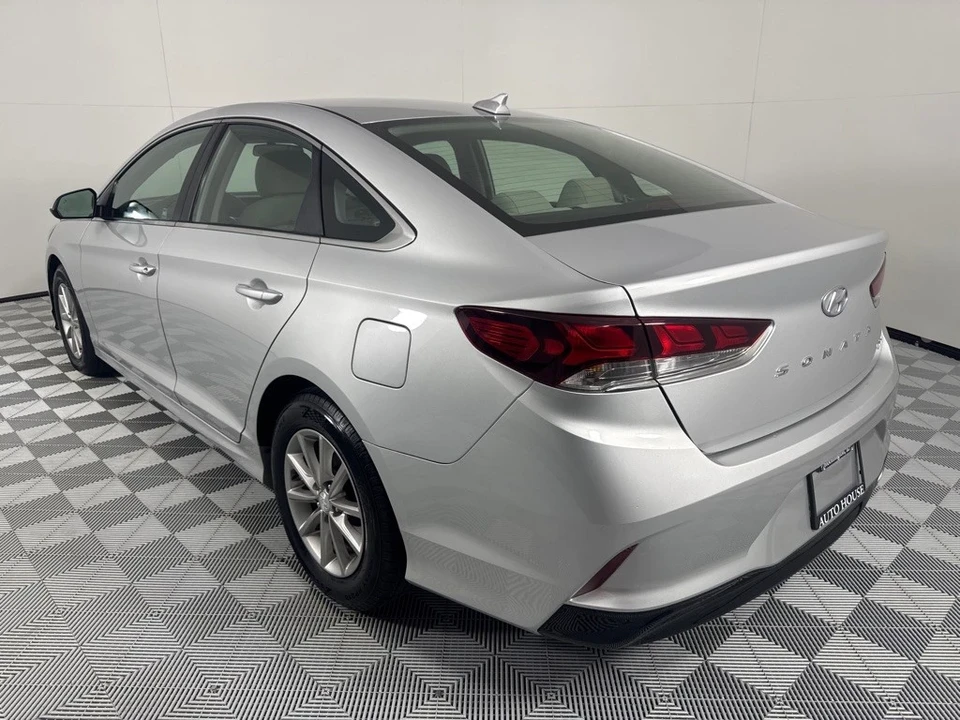 2019 Hyundai Sonata - Image 8 of 12