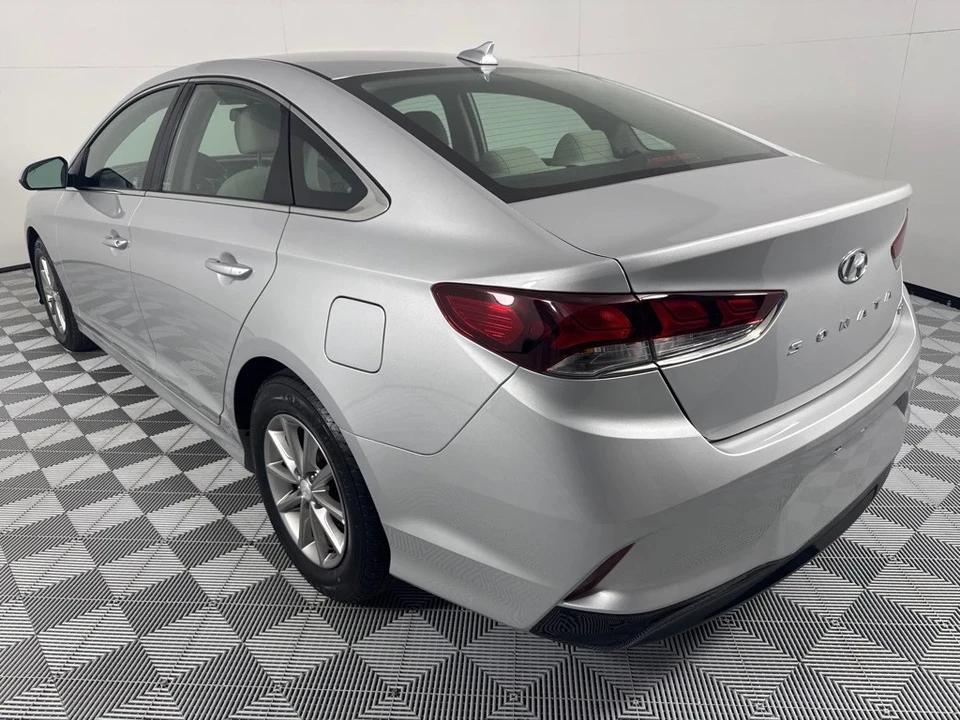 2019 Hyundai Sonata - Image 8 of 12