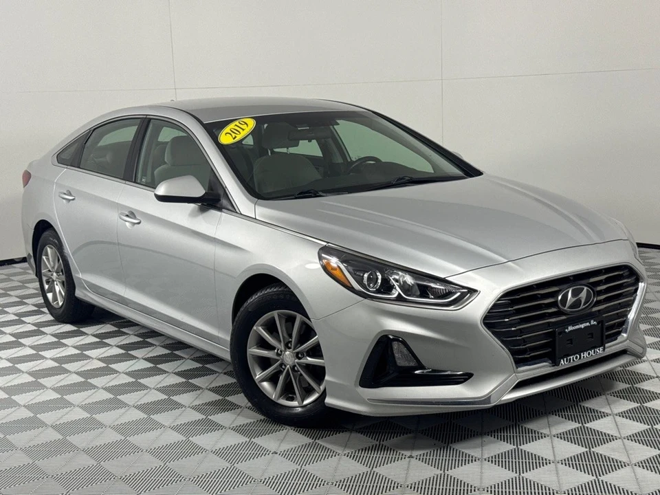 2019 Hyundai Sonata - Image 2 of 12