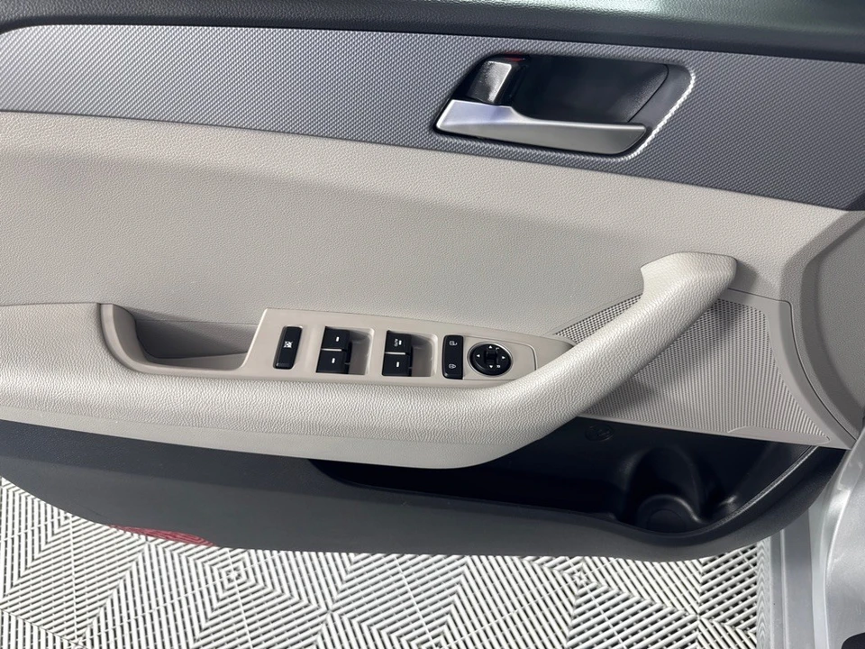 2019 Hyundai Sonata - Image 13 of 21