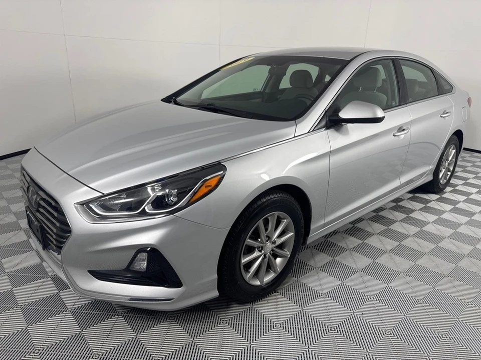 2019 Hyundai Sonata - Image 10 of 12