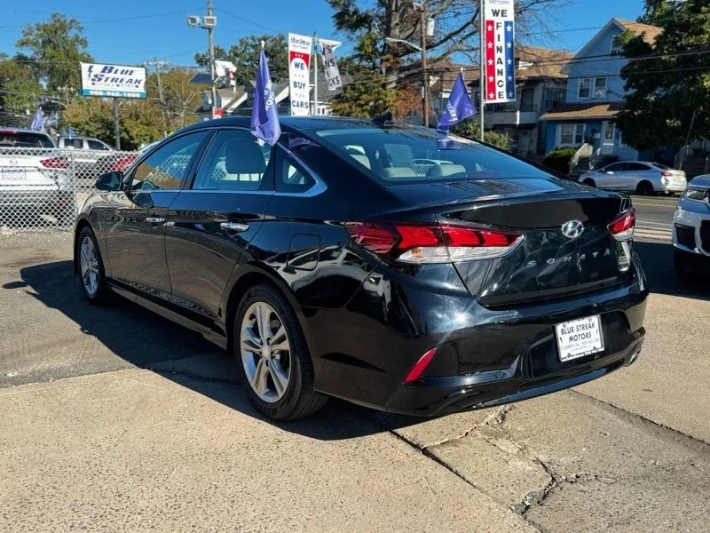 2019 Hyundai Sonata - Image 10 of 12