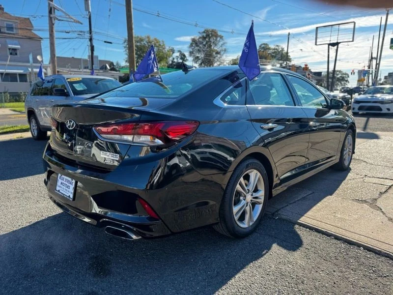 2019 Hyundai Sonata - Image 8 of 12