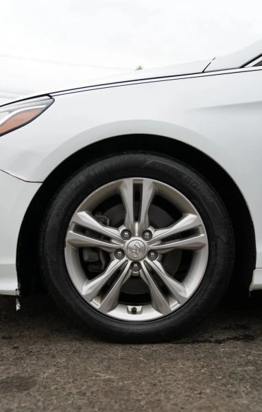 2019 Hyundai Sonata - Image 6 of 12