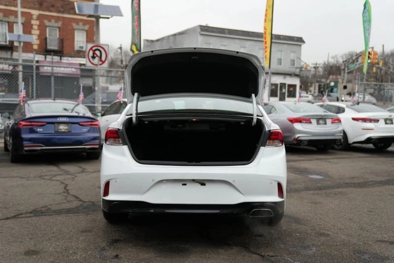 2019 Hyundai Sonata - Image 8 of 12