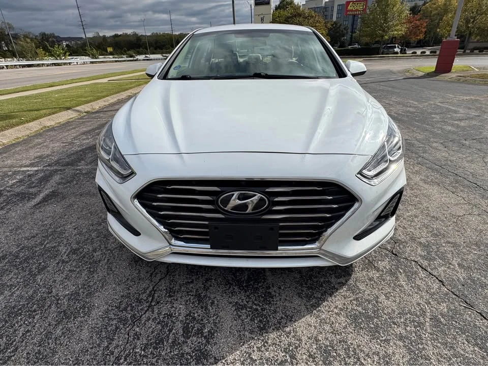 2019 Hyundai Sonata - Image 2 of 13