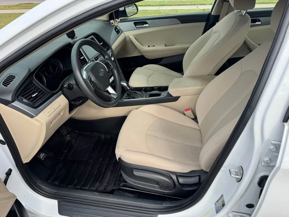 2019 Hyundai Sonata - Image 10 of 13