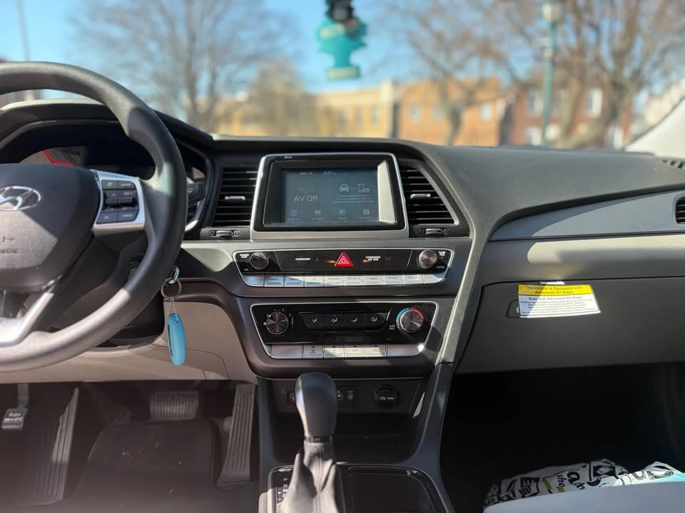 2019 Hyundai Sonata - Image 9 of 14