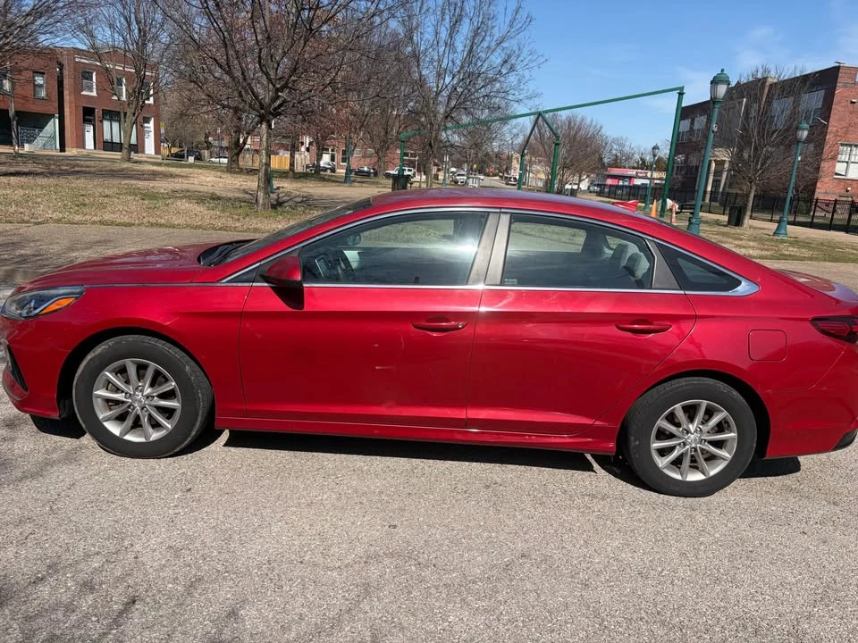 2019 Hyundai Sonata - Image 2 of 14