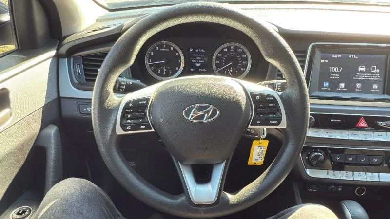 2019 Hyundai Sonata - Image 10 of 12