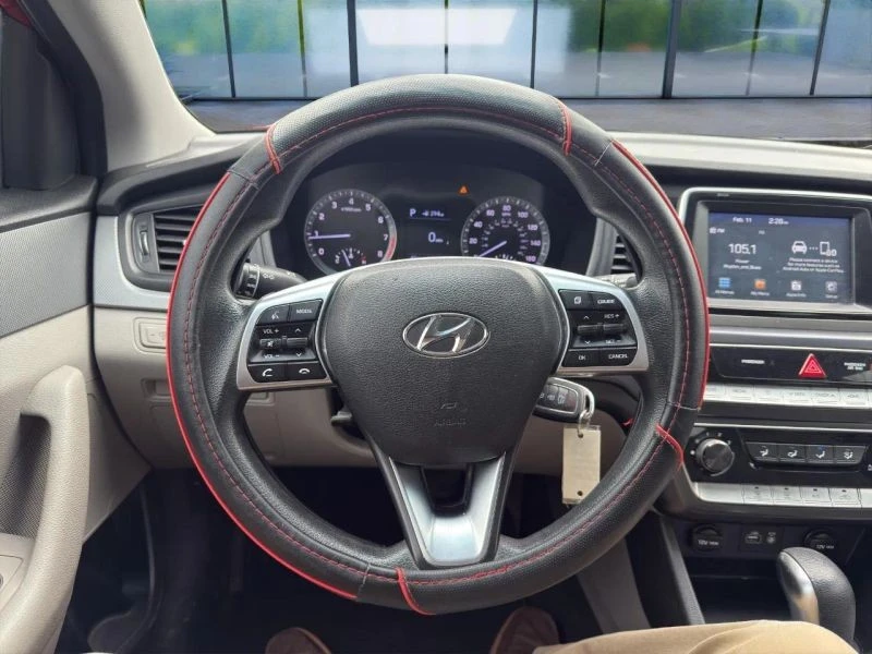 2019 Hyundai Sonata - Image 10 of 12