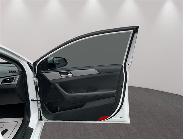 2019 Hyundai Sonata - Image 16 of 21