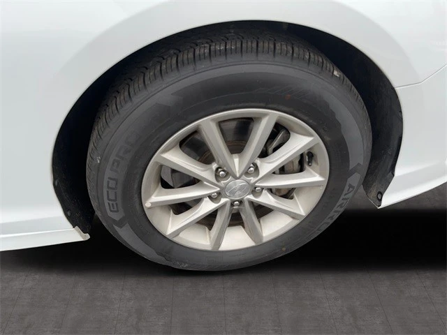 2019 Hyundai Sonata - Image 10 of 12