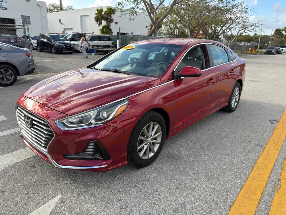 2019 Hyundai Sonata - Image 2 of 11