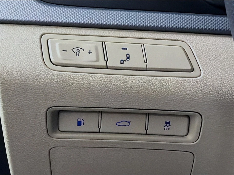 2019 Hyundai Sonata - Image 11 of 12