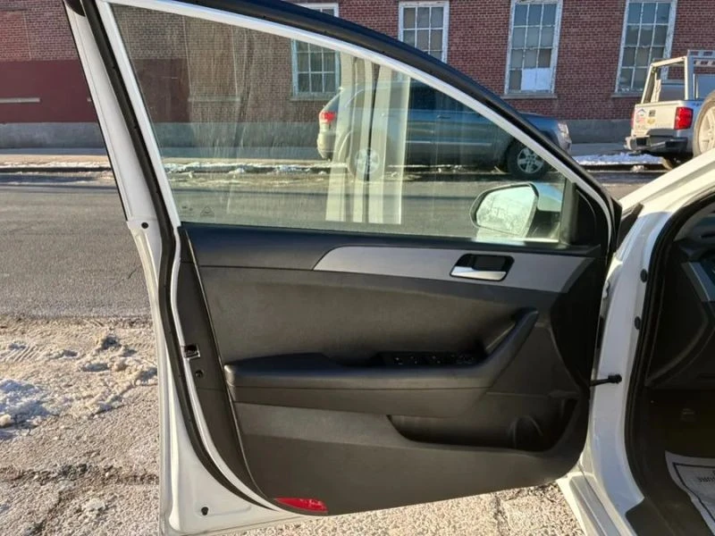 2019 Hyundai Sonata - Image 9 of 12