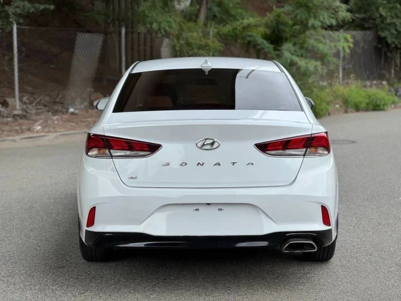 2019 Hyundai Sonata - Image 9 of 12