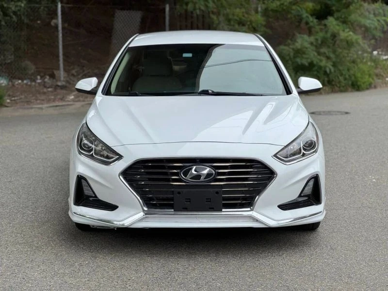 2019 Hyundai Sonata - Image 2 of 12