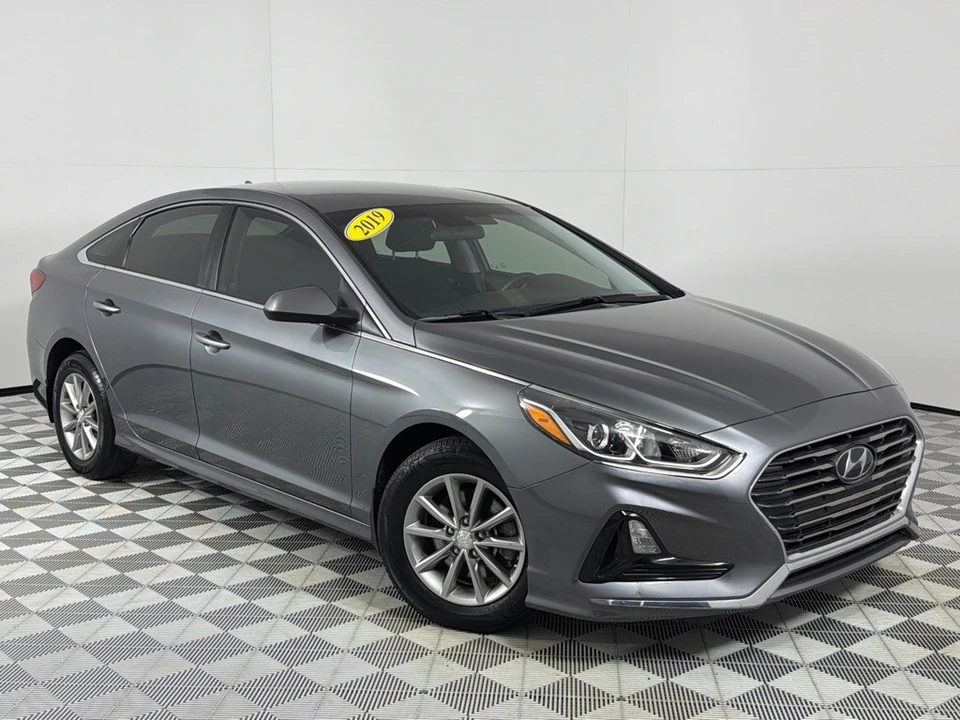 2019 Hyundai Sonata - Image 2 of 12