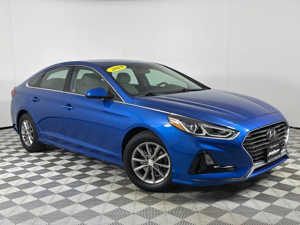 2019 Hyundai Sonata - Image 2 of 21