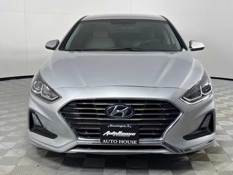 2019 Hyundai Sonata - Image 10 of 12
